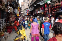 Längs gatan Siddhidas Marg, Katmandu.