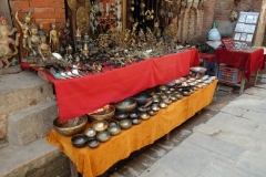 Fantastiskt vackra souvenirer till salu i gamla staden, Bhaktapur.
