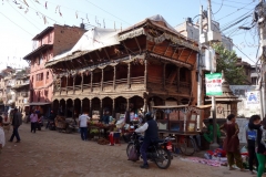 Gatuscen i centrala Bhaktapur.
