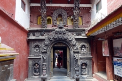 Entrén till Golden temple, Patan.