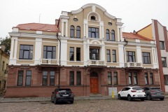 Byggnad vid Rådhustorget, gamla staden, Kaunas.