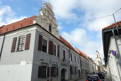 Vacker arkitektur i gamla staden, Kaunas.