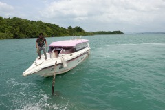 Speedboat från Koh Phayam som stannar för att plocka upp mig och en till person, Koh Chang.