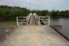 Bron över till Moken-byn, Koh Phayam.