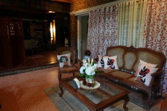Mysiga Balai Tinay Guesthouse med bra läge i downtown Legazpi City.