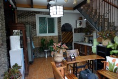 Mysiga Balai Tinay Guesthouse med bra läge i downtown Legazpi City.
