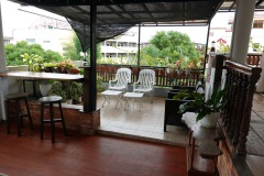 Mysiga Balai Tinay Guesthouse med bra läge i downtown Legazpi City.
