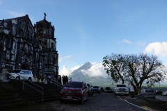 Daraga Church och Mount Mayon, Daraga, Legazpi City.