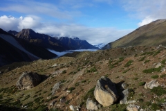 Churo-glaciären och en del av Kantega (6872 m) synlig. En kort stund in på trekken från Dingboche till Lobuche i morse.