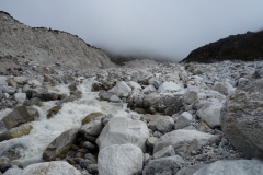 Lobuche-floden alldeles vid Dughla, längs trekken mellan Dingboche och Lobuche.