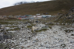 Lobuche från EBC-trekken en bit norr om byn.