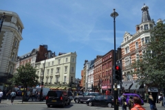 Gatuscen i korsningen Garrick Street-St Martin's Lane, Covent Garden.
