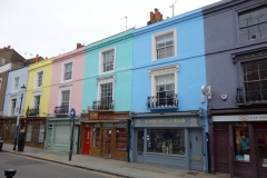 De färgglada fasaderna längs Portobello Road.
