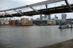 Millenium Bridge från Southwark.