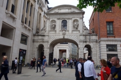 Entré till Paternoster Square, City of London.