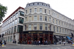 The Viaduct Tavern pub, City of London.