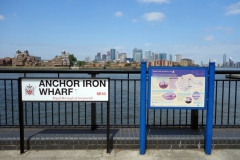 Anchor iron wharf med Isle of Dogs i bakgrunden, Greenwich.