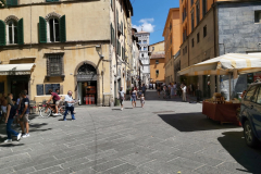 Gatuscen i centrala Lucca.