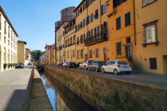 Kanal i centrala Lucca.