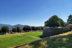 Promenad längs stadsmuren, Lucca.