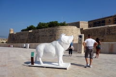 Konstverk vid Valletta City Gate, Valletta.