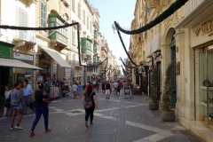 Gatuscen längs Triq ir-Repubblika, Valletta.