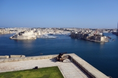 Vy över Vittoriosa och Senglea från Upper Barrakka Gardens, Valletta.