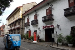 Spansk kolonialarkitektur, Intramuros, Manila.