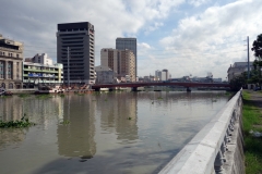 Pasig river med Jones bridge i bakgrunden, Manila.