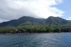 Vy mot Maripipi island från båten.