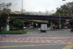 Gatuscen längs Calle 10, Poblado, Medellín.