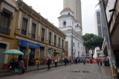 Basilica of Our Lady of Candelaria längst bort i bild,  Medellín.