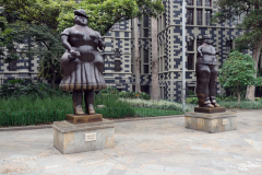 Skulpturer av världsberömda konstnären Fernando Botero, Plaza Botero, Medellín.
