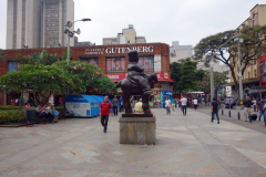 Skulptur av världsberömda konstnären Fernando Botero, Plaza Botero, Medellín.