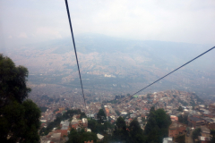 Utsikten mellan station Acevedo och station Arví, Medellín.