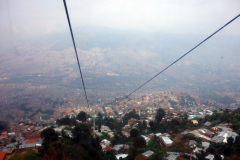 Utsikten mellan station Acevedo och station Arví, Medellín.