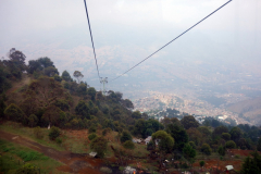 Utsikten mellan station Acevedo och station Arví, Medellín.