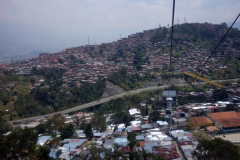 Utsikten från linbanan mellan station San Javier och station La Aurora, Medellín.