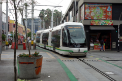 Ett tåg anländer till San Antonio station, Medellín.