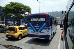 Trafiken på väg ut ur Medellín mot José María Córdova International Airport.