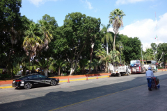 Polisbil vid Plaza Grande, Mérida.