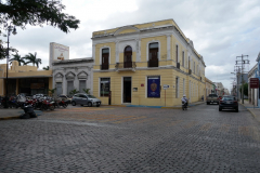 Gatuscen vid Parque de La Mejorada, Mérida.