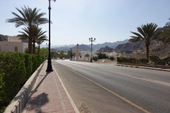 Vy mot nästa samhälle, Sidab, söder om gamla Muskat.