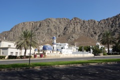 Moské och bostadsområde nära gamla Muskat.