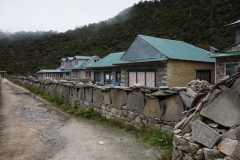 Bostäder vid skolan i Khumjung.