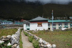 På väg till Khumjung Monastery.