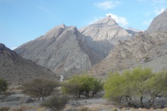 Hajar-bergen längs motorvägen mellan Muskat och Nizwa.