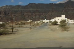 Hajar-bergen längs motorvägen mellan Muskat och Nizwa.
