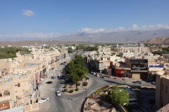 Utsikten från Nizwa Fort över Nizwa och Hajar-bergen.