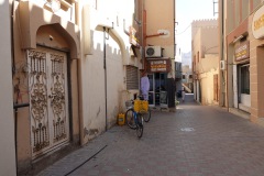 Gatuscen i gamla Nizwa.